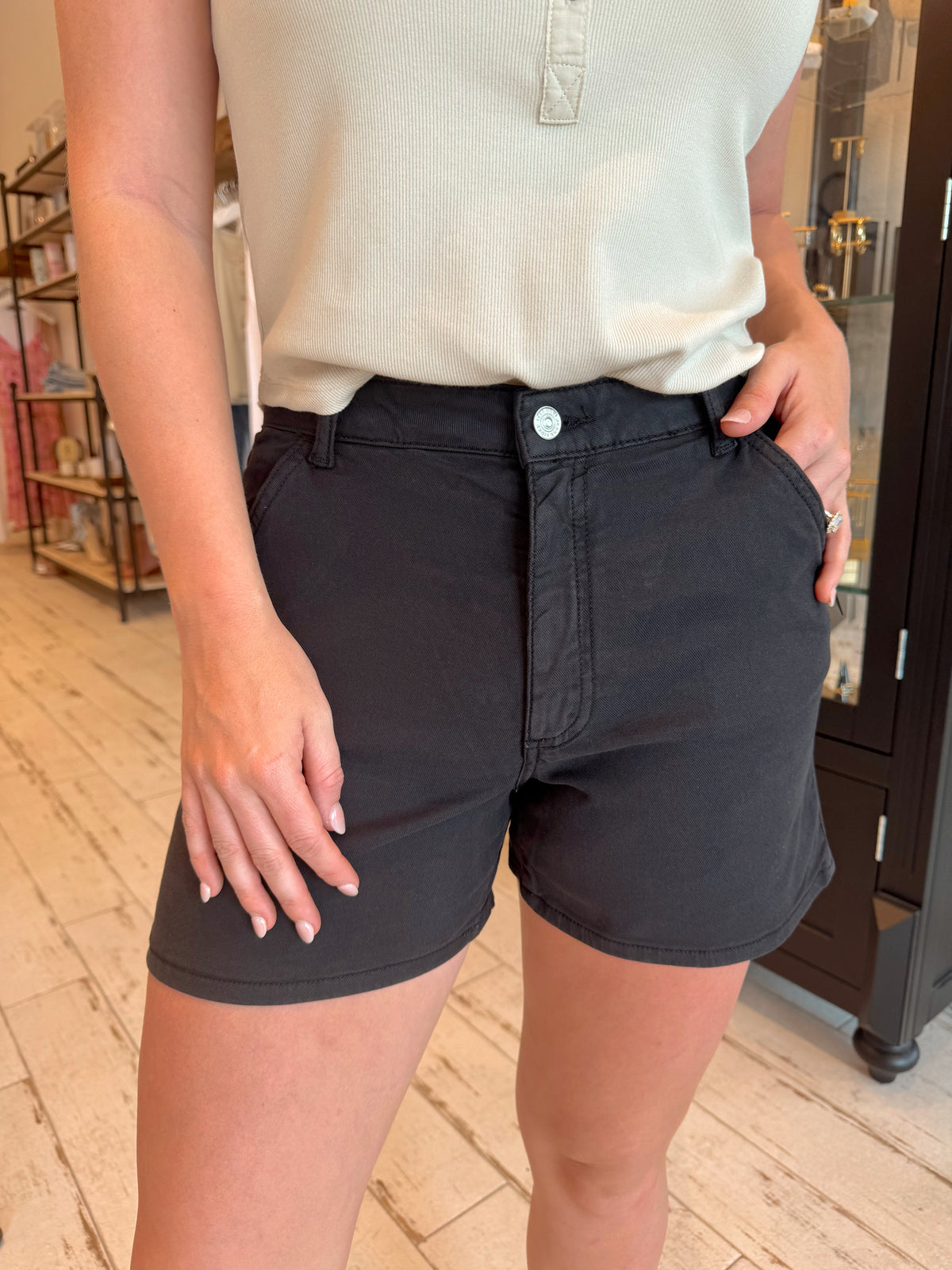 Kylie Luxe Twill Short
